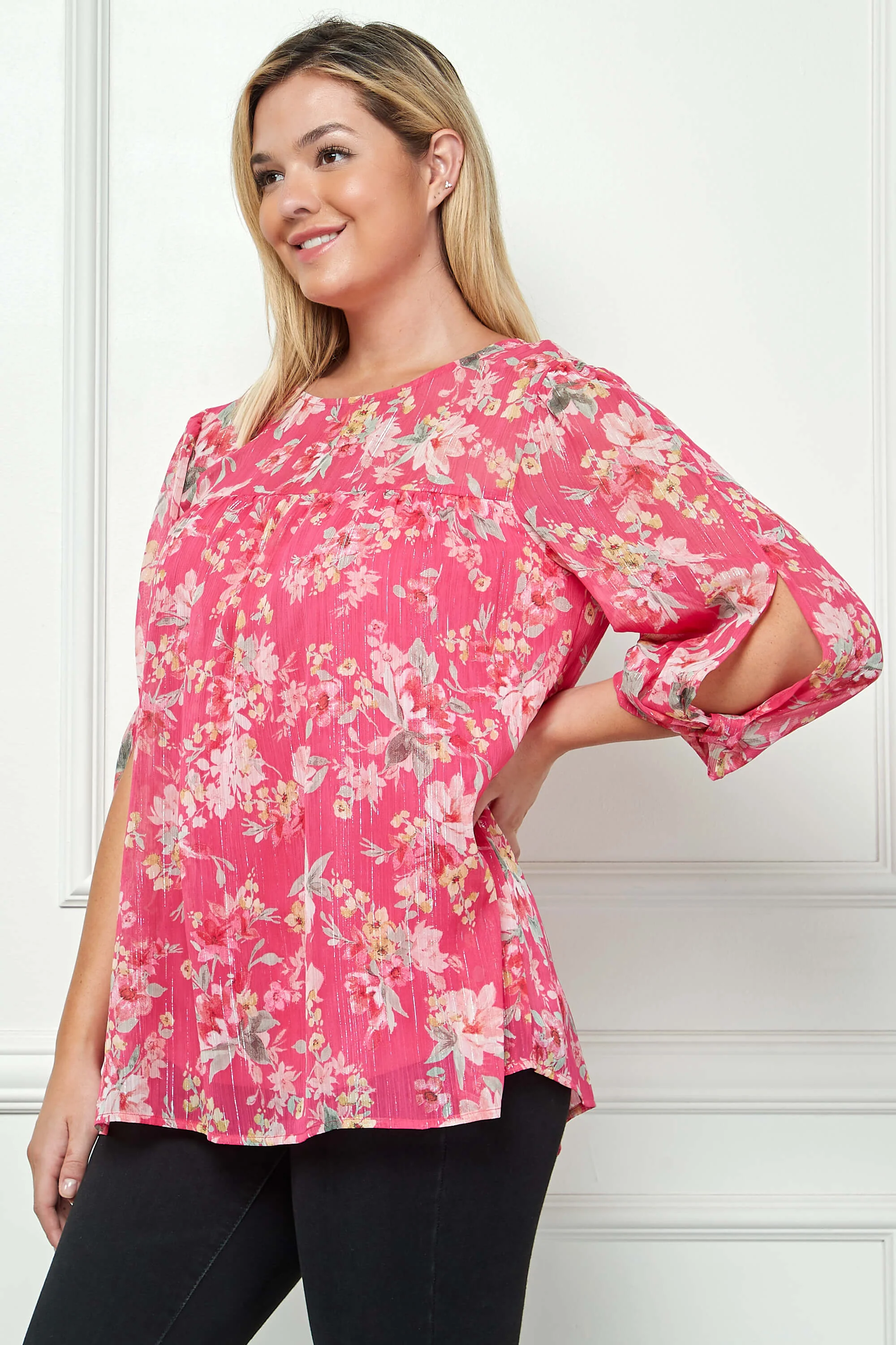 3/4 Knot Sleeve Scoop Neck Yoke Blouse in Fuchsia Floral - Plus - Image 3