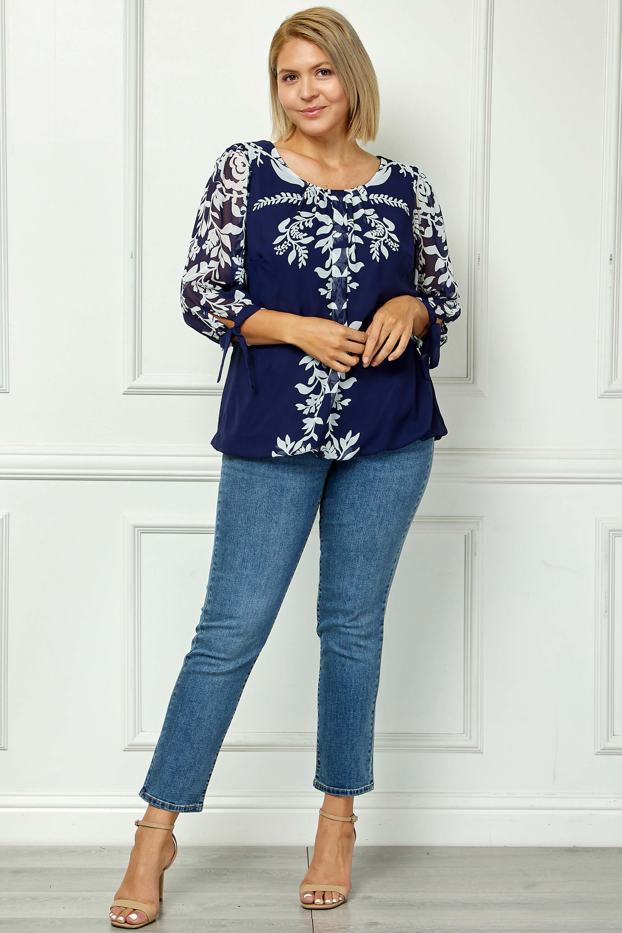 3/4 Tie Sleeve Pleat Neck Placement Print Bubble Blouse in Navy -Plus - Image 4