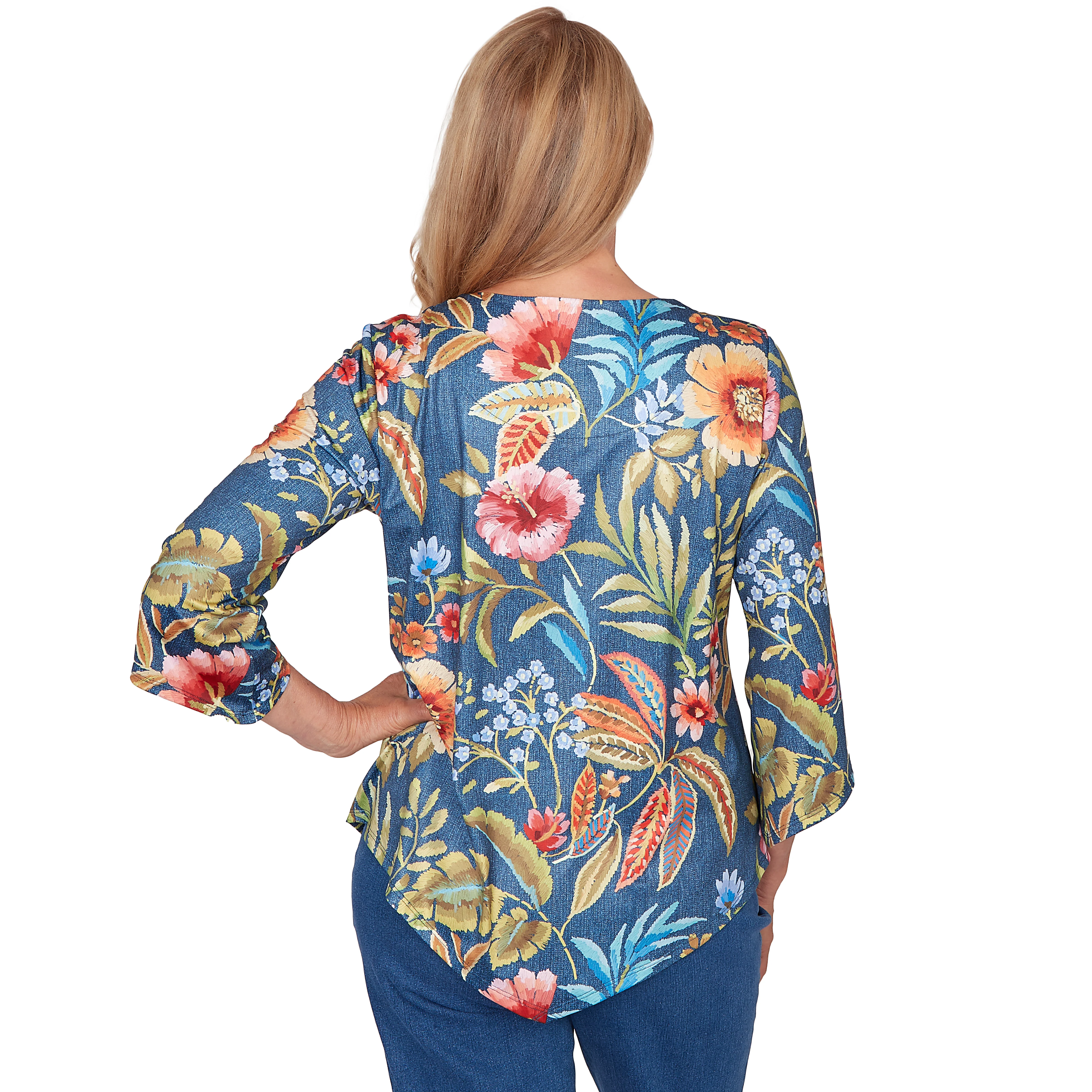 Alfred Dunner Floral Print Pointed Hem Top with Necklace- Petite - Image 2