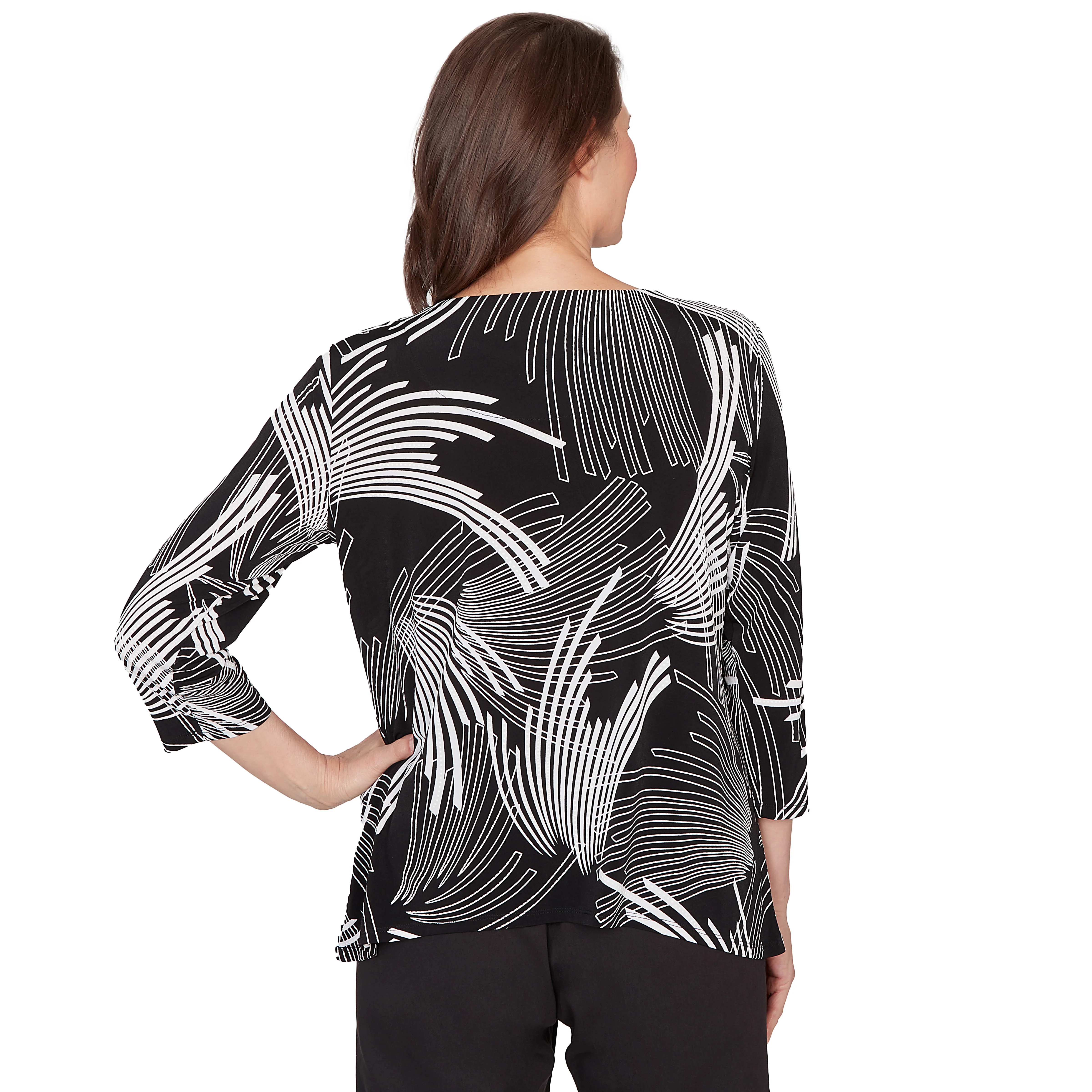 Alfred Dunner Geometric Sharkbite Hem Top with Necklace- Petite - Image 2