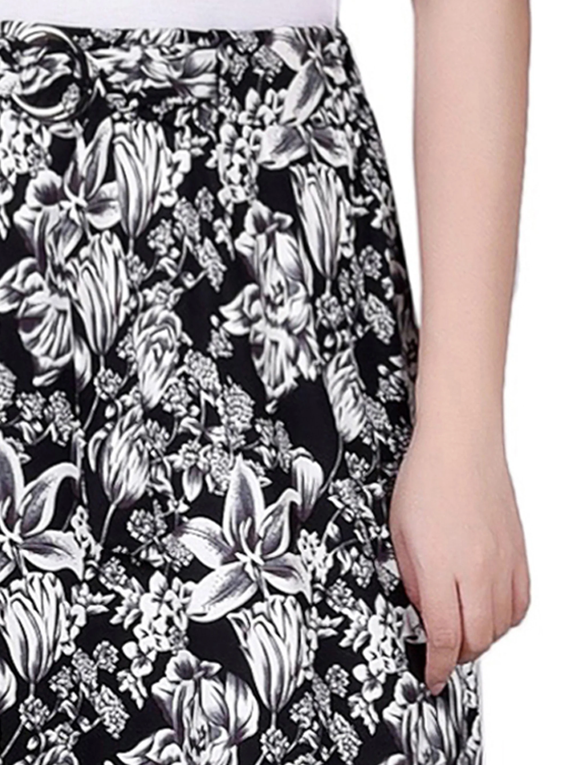 Black White Floral Ring Detail Midi-Length Skirt - Image 2