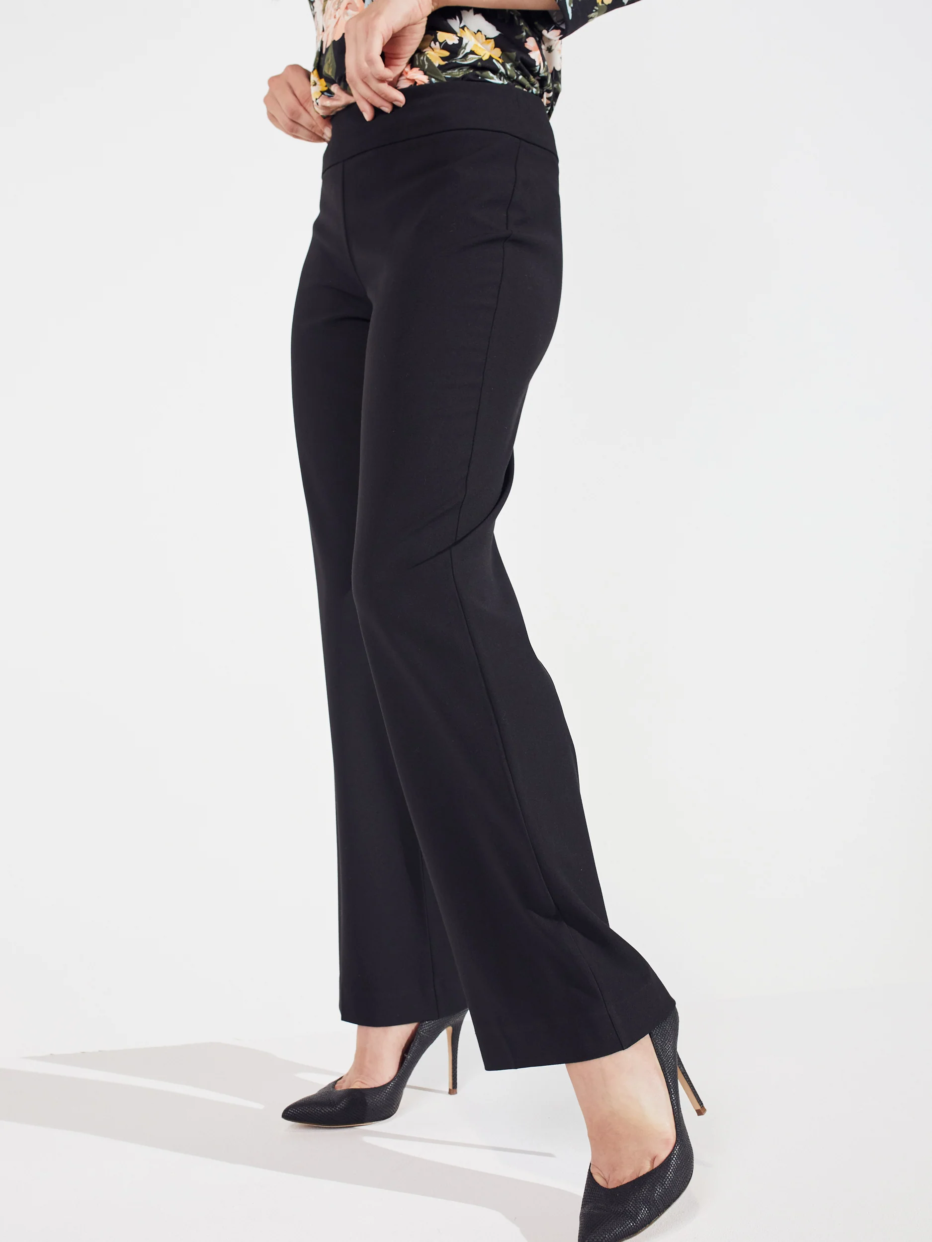 Roz & Ali™ Secret Agent Tummy Control Classic Pants - Image 12