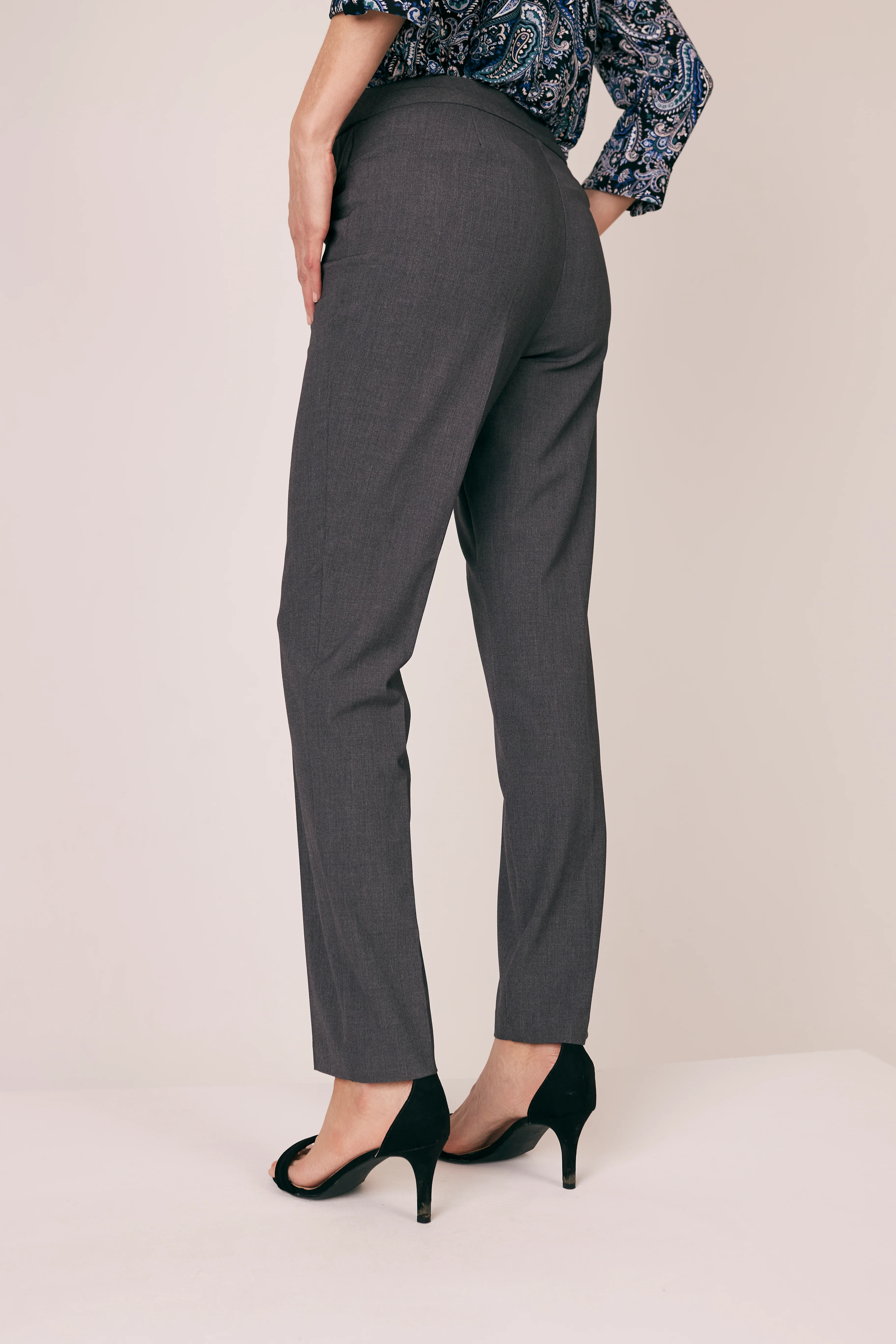 Roz & Ali™ Secret Agent Tummy Control Taper Pants - Short Length - Image 20