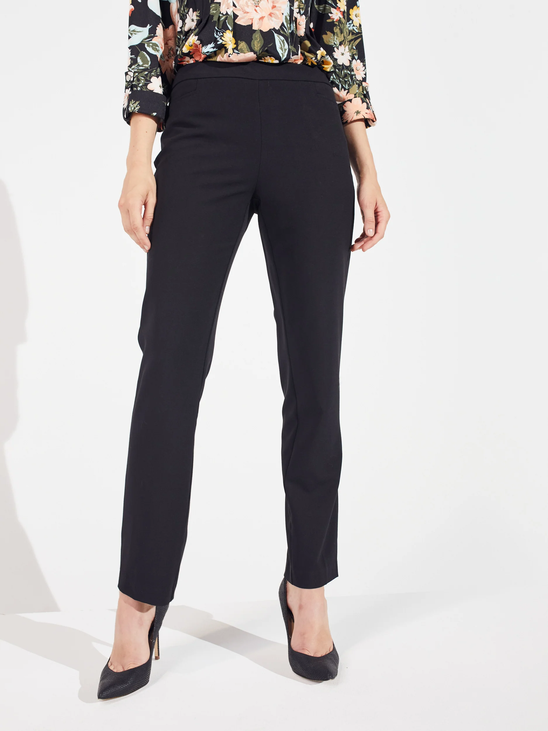 Roz & Ali™ Secret Agent Tummy Control Taper Pants - Image 17