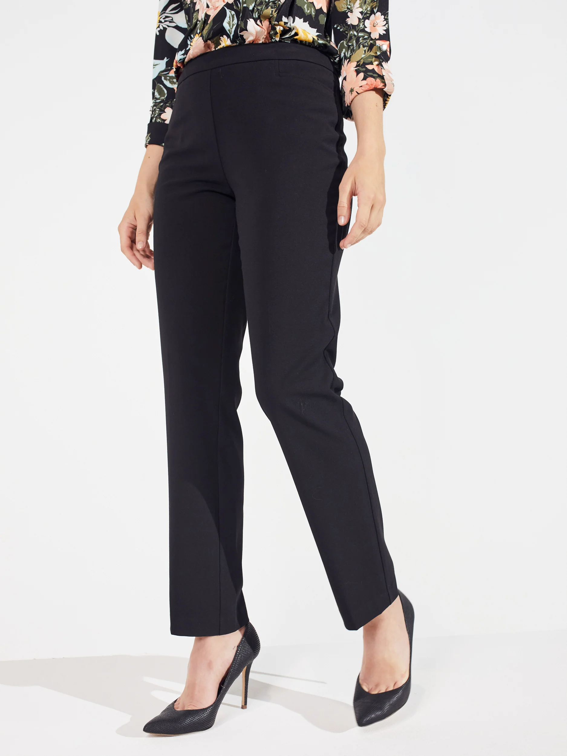Roz & Ali™ Secret Agent Tummy Control Taper Pants - Image 23