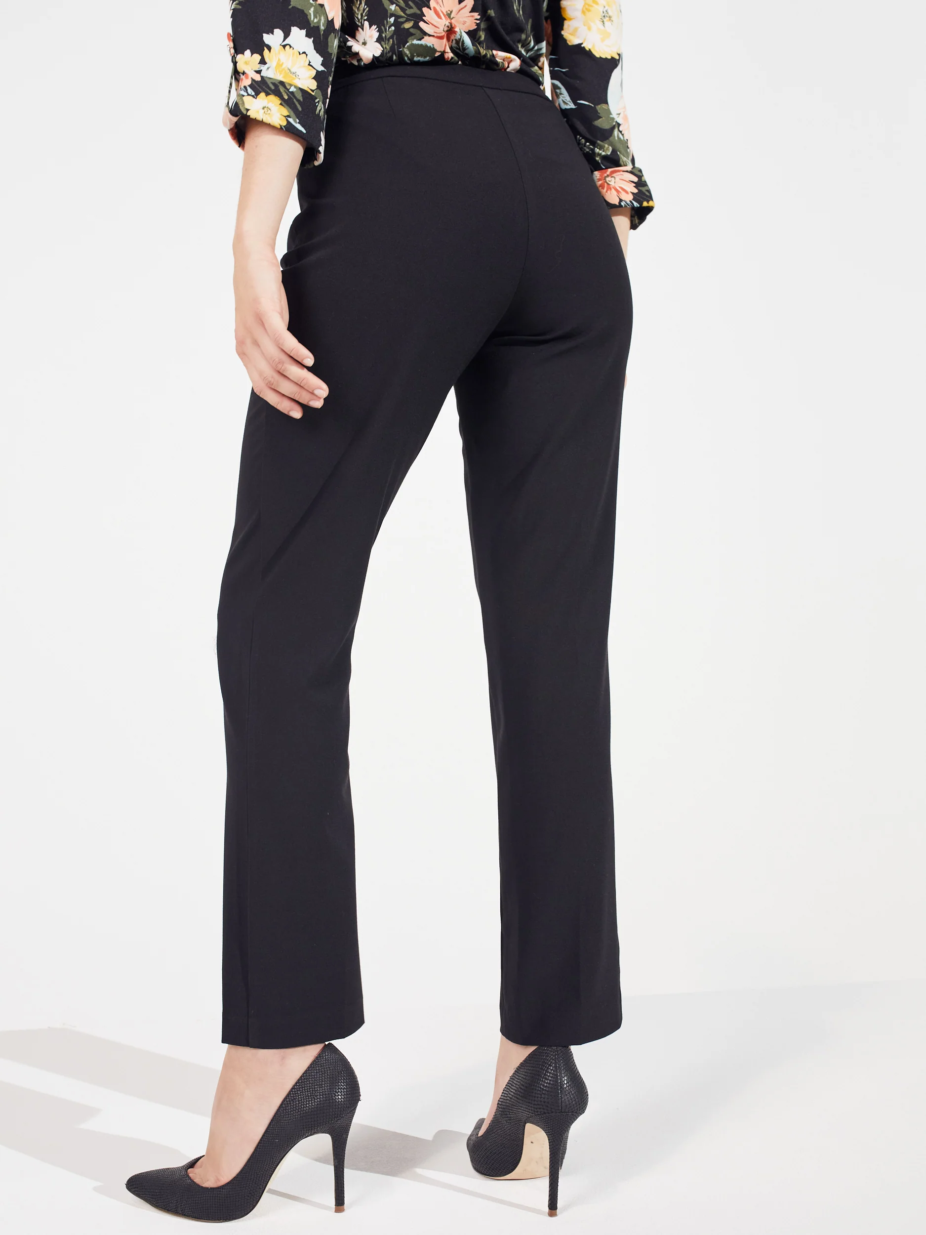 Roz & Ali™ Secret Agent Tummy Control Taper Pants - Image 22