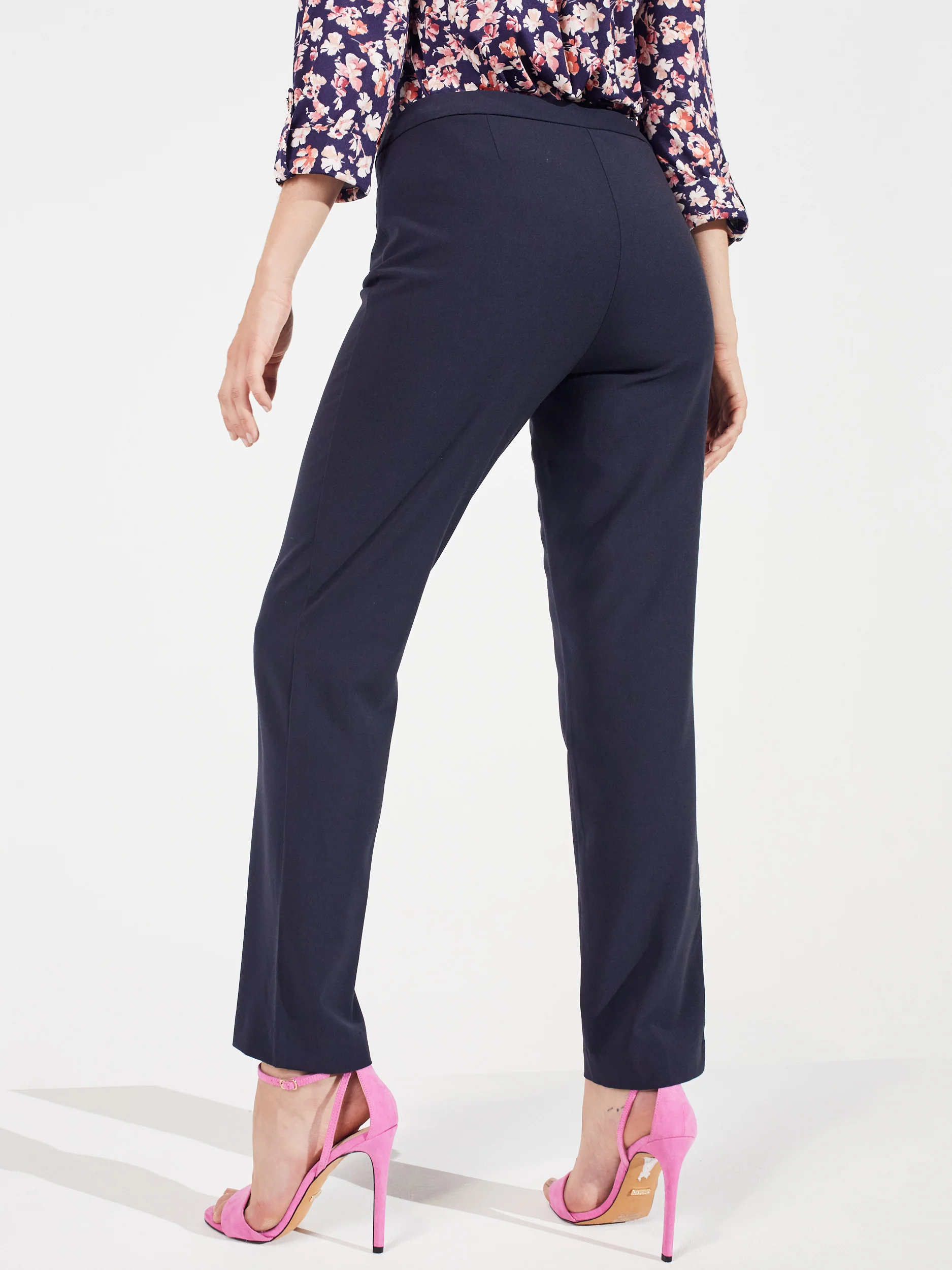 Roz & Ali™ Secret Agent Tummy Control Taper Pants - Image 7
