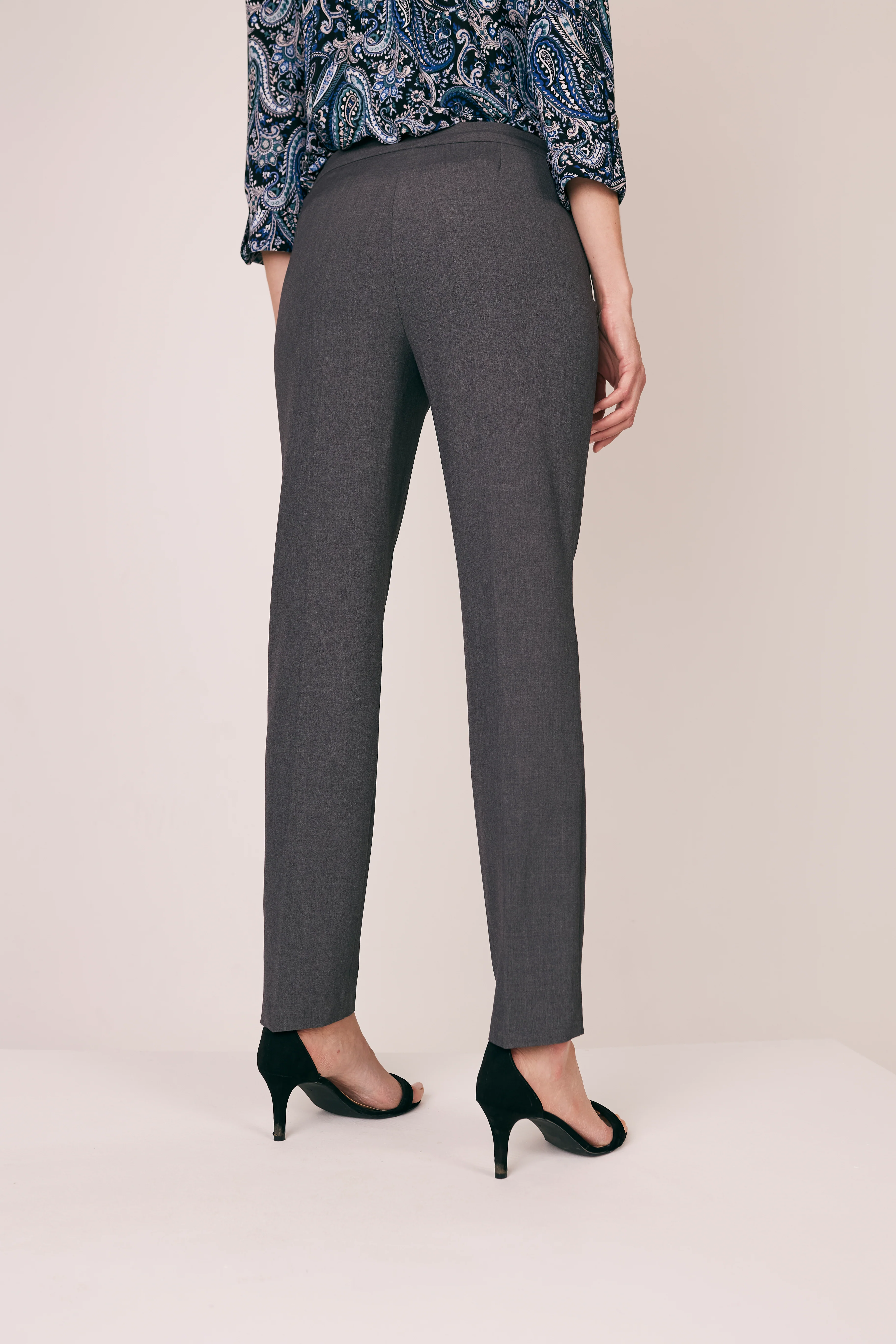 Roz & Ali™ Secret Agent Tummy Control Taper Pants - Short Length - Image 17