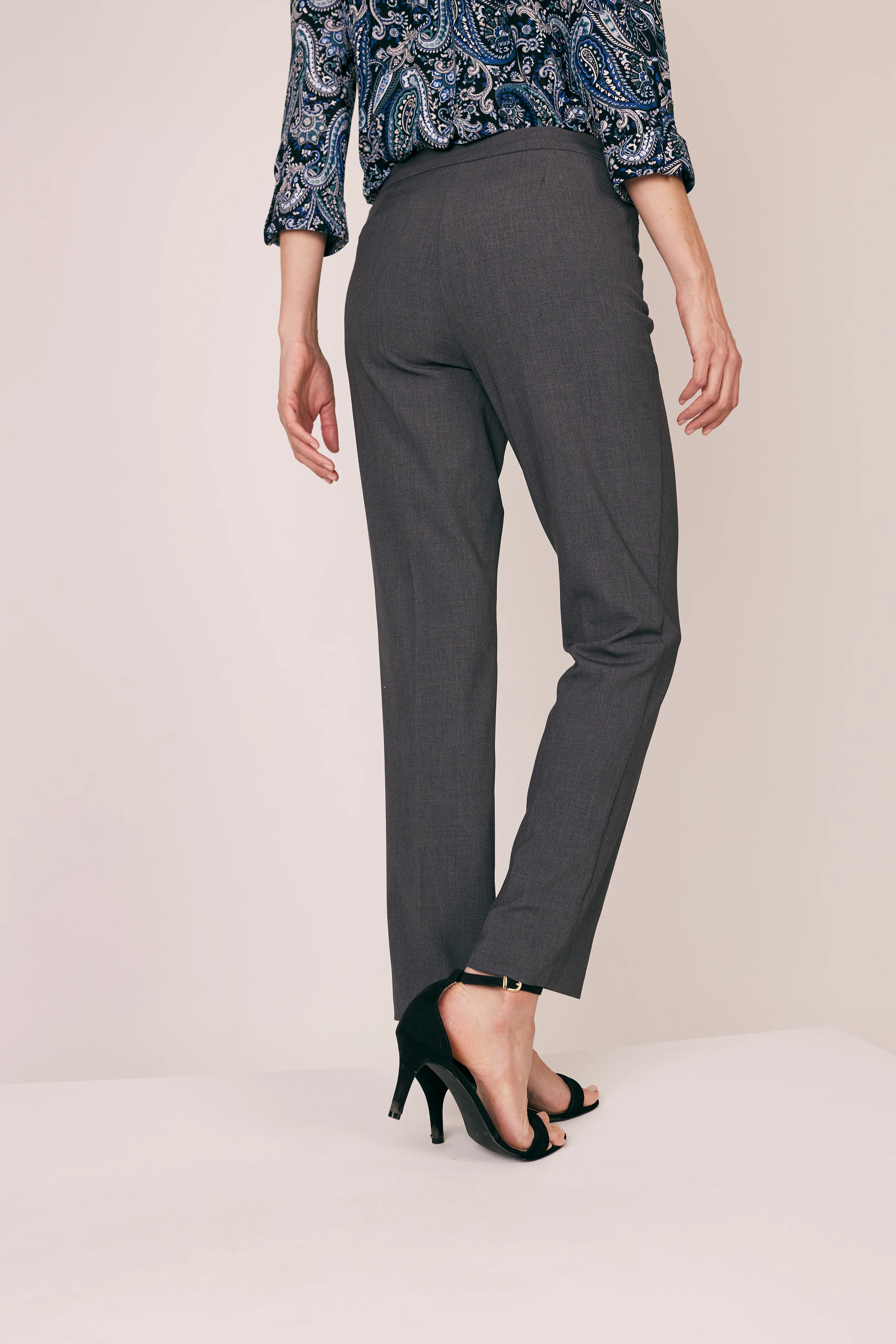 Roz & Ali™ Secret Agent Tummy Control Taper Pants - Short Length - Image 18