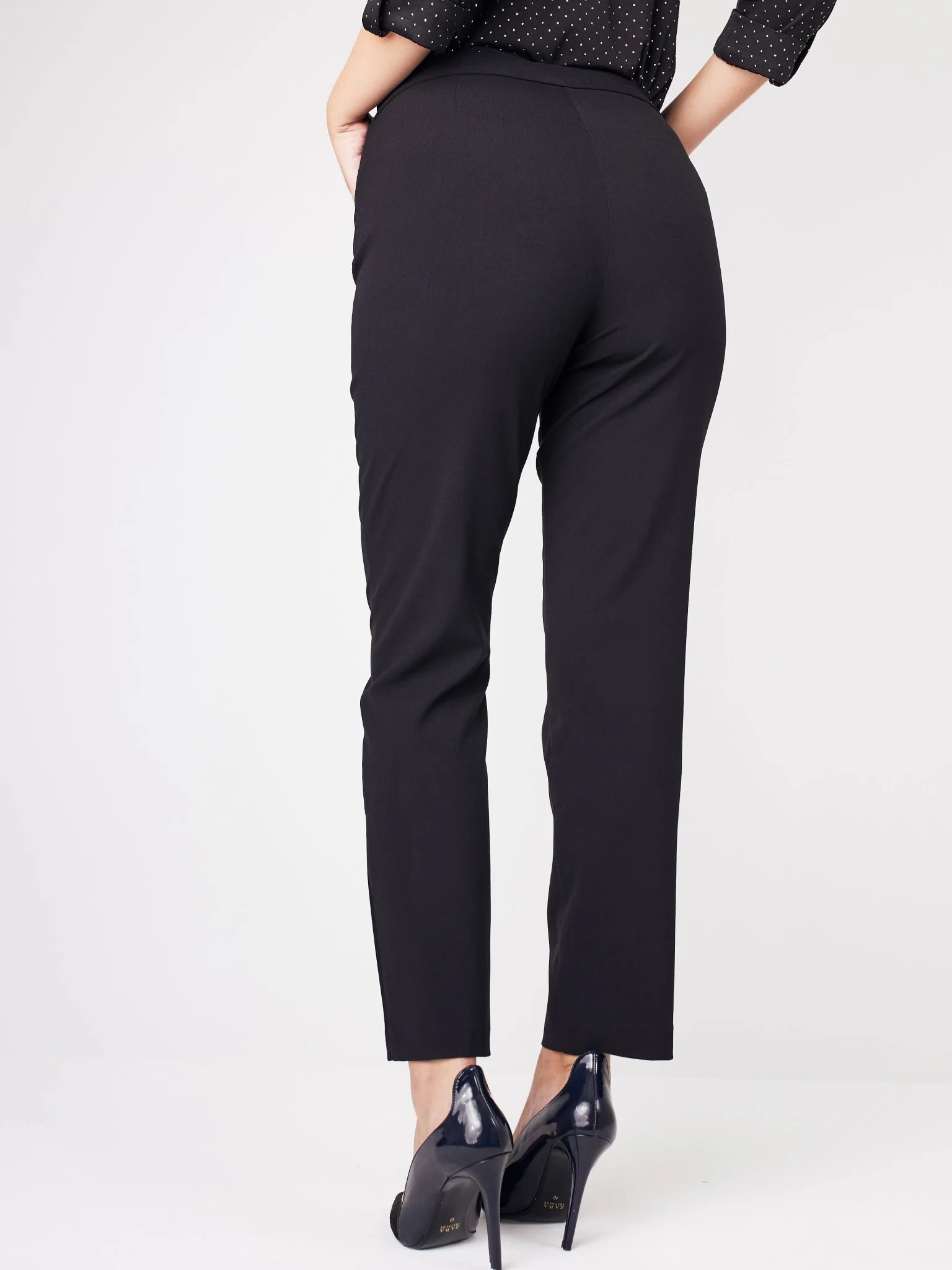 Roz & Ali™ Secret Agent Tummy Control Taper Pants - Petite - Image 5