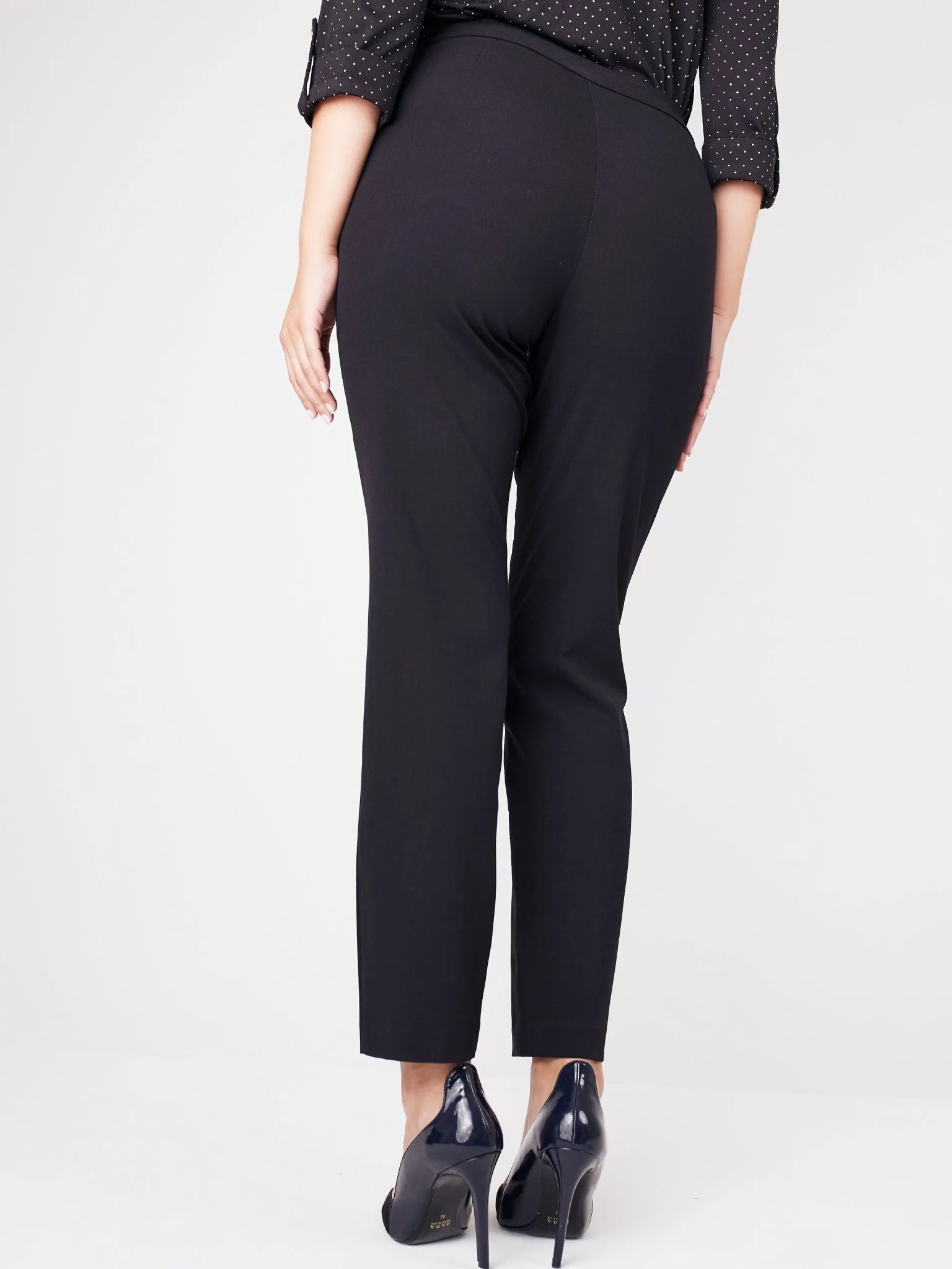 Roz & Ali™ Secret Agent Tummy Control Taper Pants - Petite - Image 8