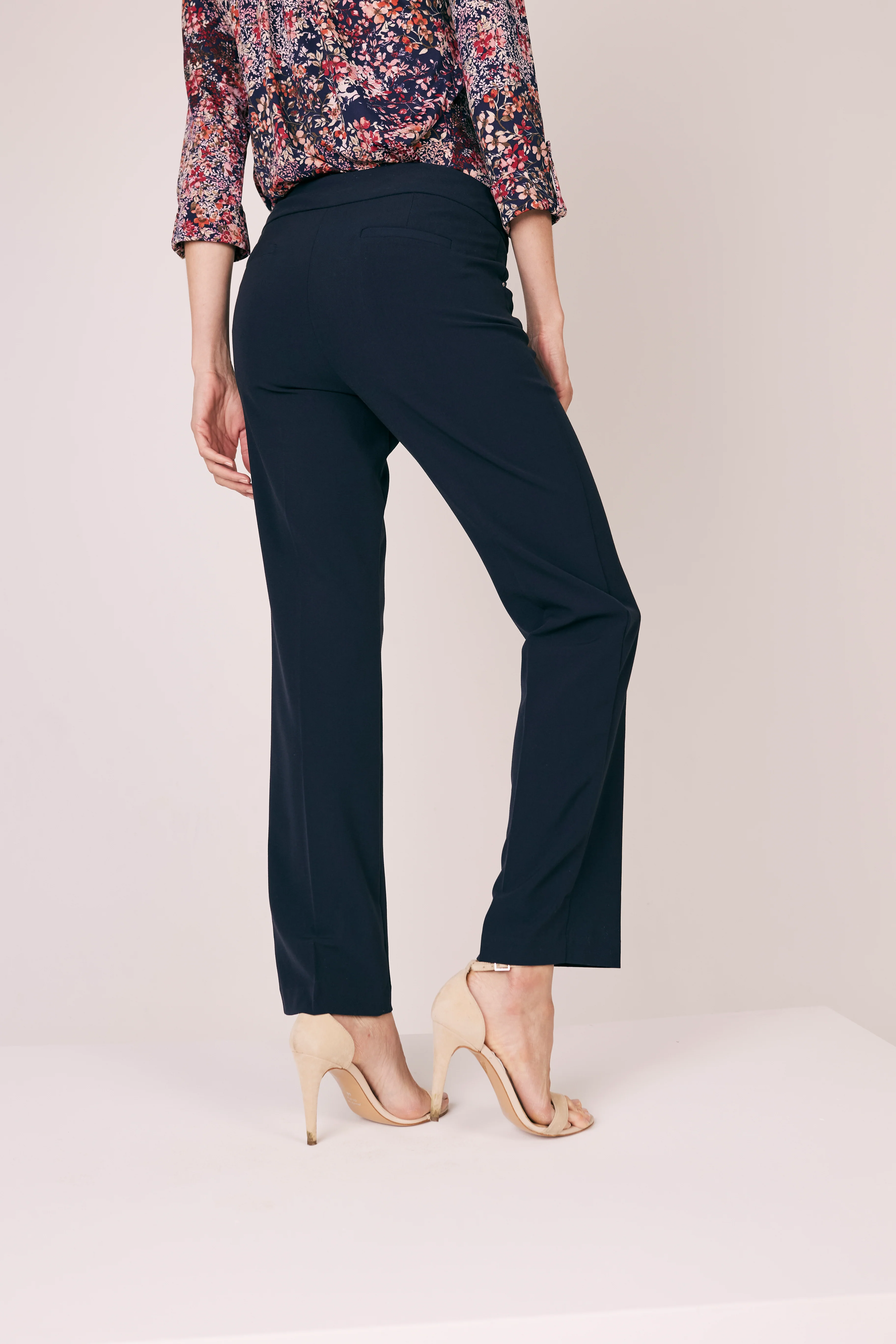 Roz & Ali™ Secret Agent Pull On Tummy Control Pants Straight Leg - Image 11
