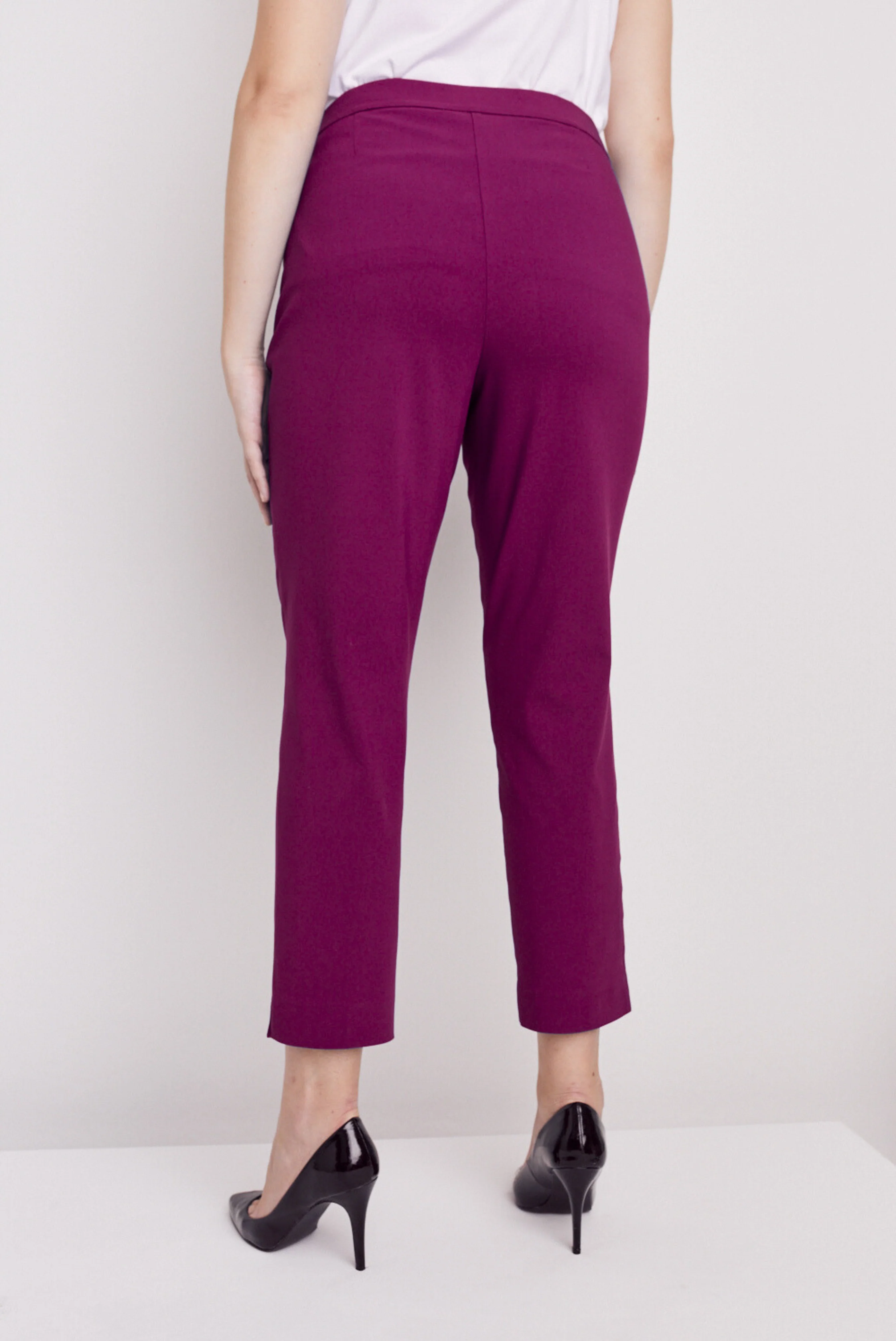 Roz & Ali™ Superstretch Magenta Pull On Ankle Pants - Image 7