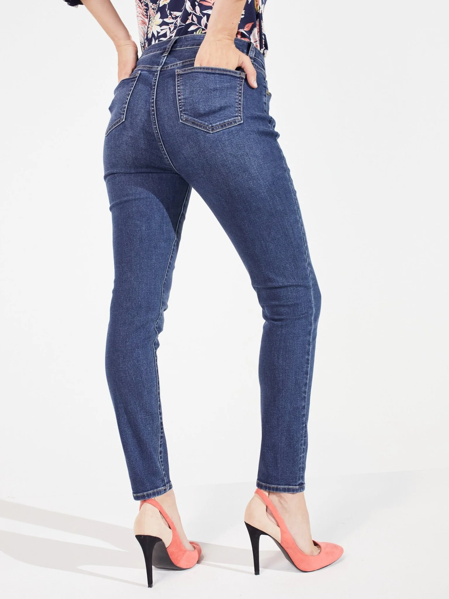 Westport Signature Skinny 5 Pocket Denim Jean-Petite - Image 3