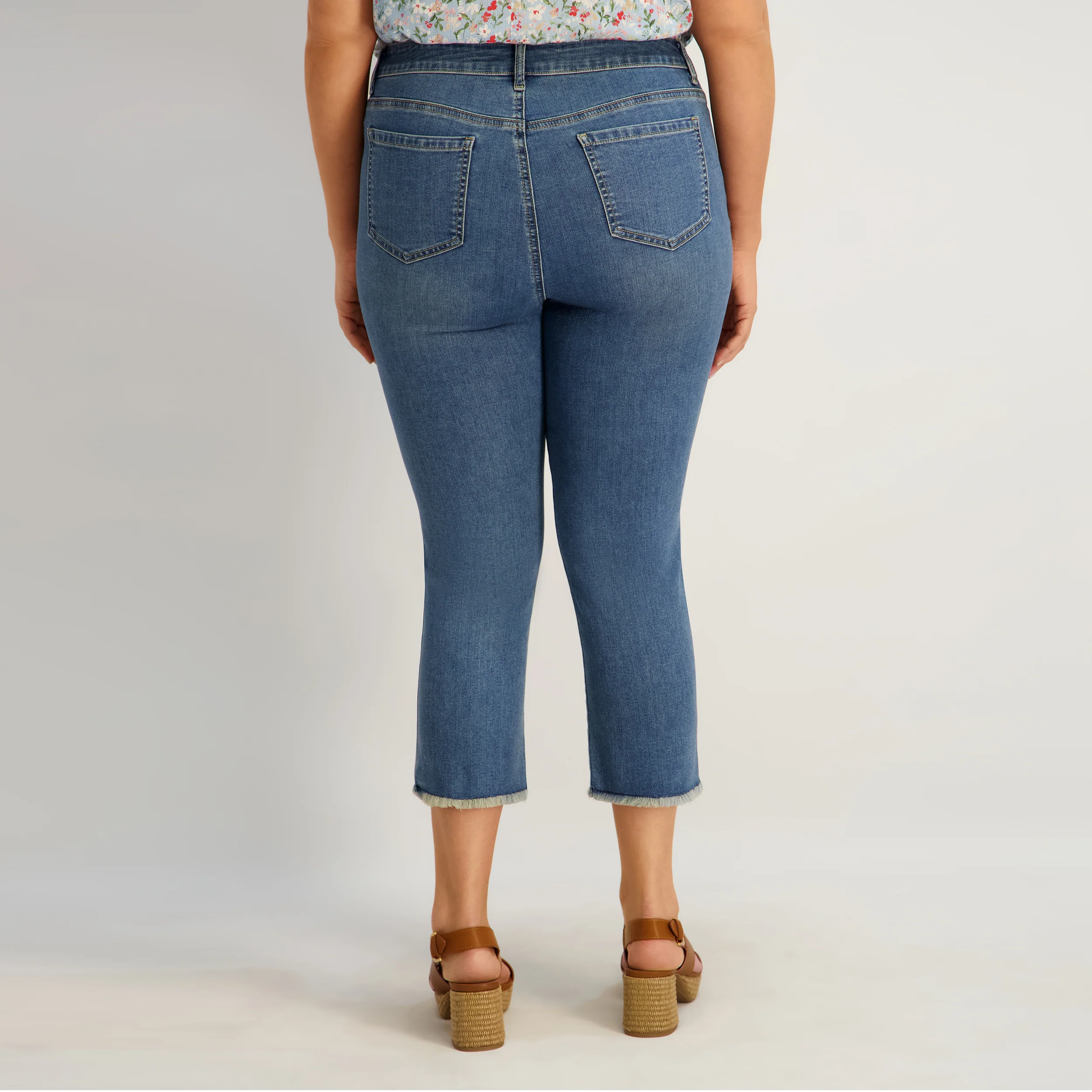 Westport Signature Fray Hem Capri in Dark Wash - Plus - Image 4