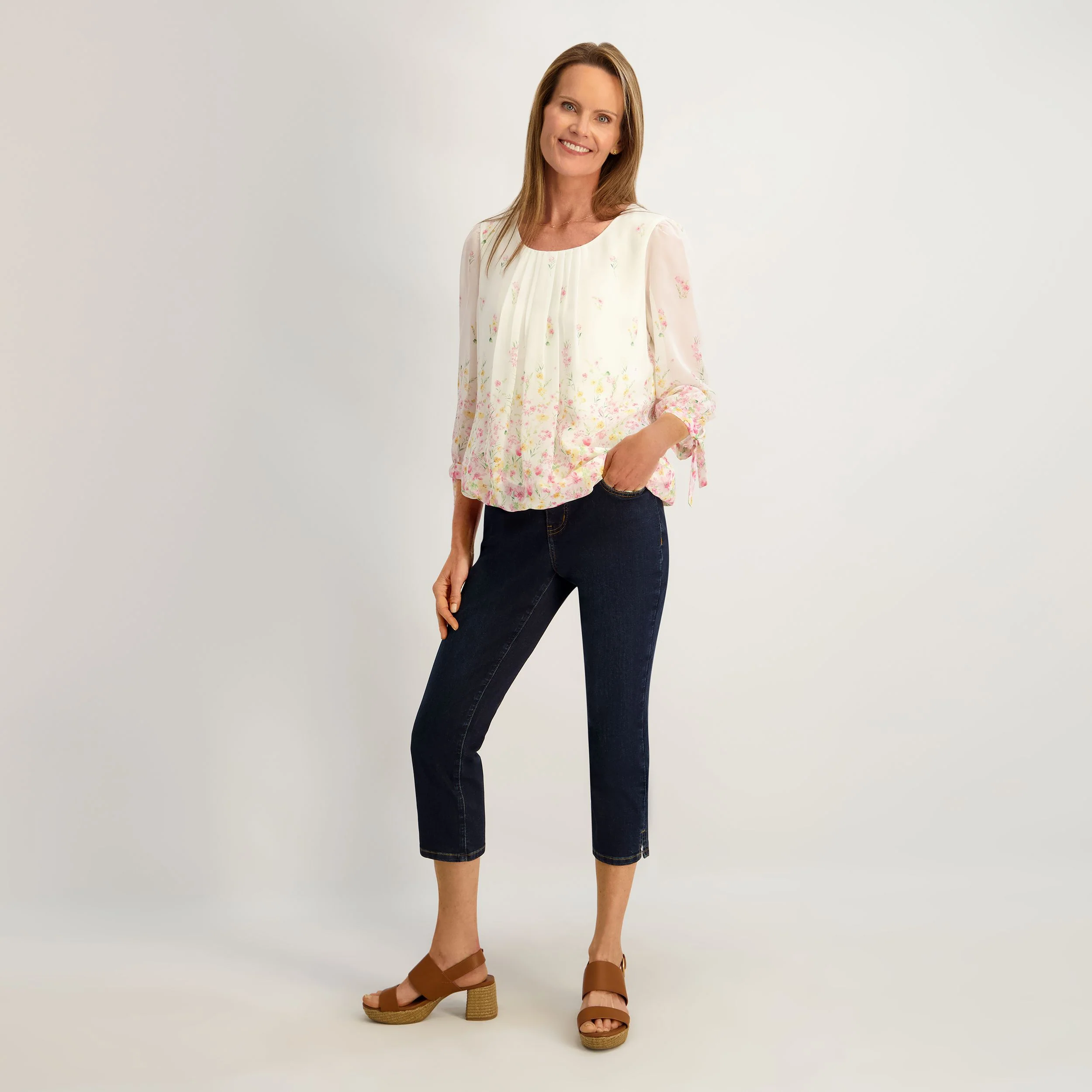 Westport Signature Side Slit Capri in Rinse