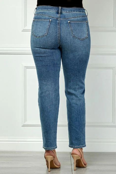 Westport Signature Straight Leg Pearl Rivet Denim Jeans - Image 7